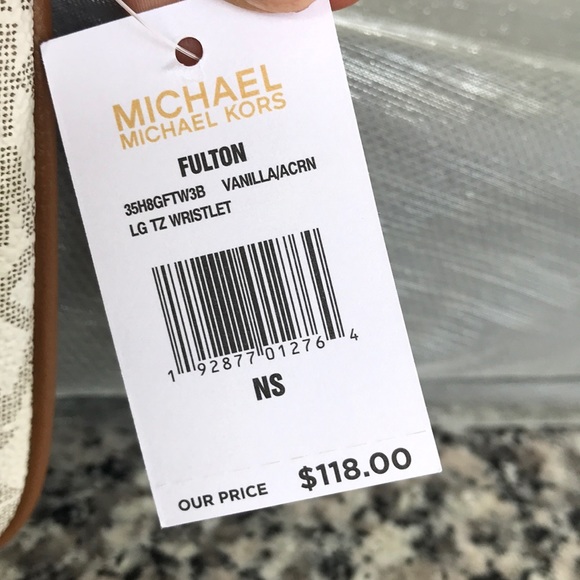 Michael Kors Fulton Vanilla acorn wristlet - Picture 6 of 6